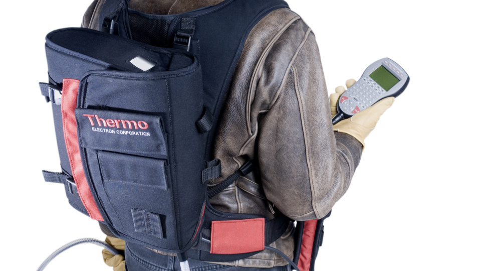 A modular backpack with integrated cable management and holsters for the display and probe delivers a comfortable, easy to use, and convenient-to-carry system. Quick-release clips are color coded to allow for easy attachment of the corresponding system components.  